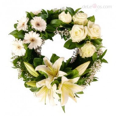 Wreath with roses, liliums and daisies