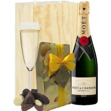 Moet & Chandon Champgne and chocolates