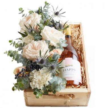 Rose wine and flowers box