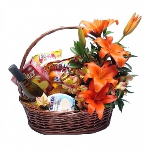 Gourmet basket with lilies