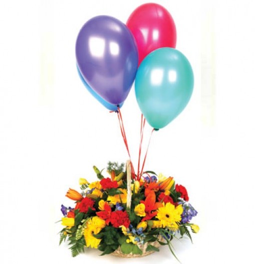 Mix flower basket with balloons