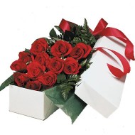 One dozen roses box